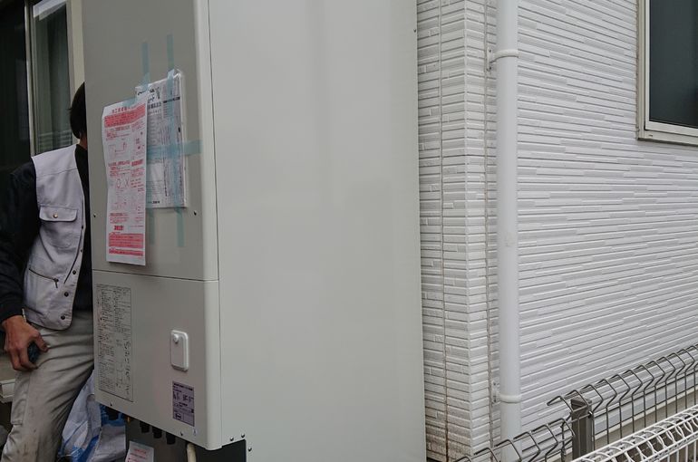 エコキュート工事途中