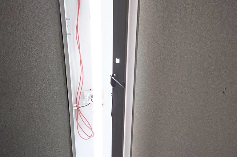ブレーカー　分電盤　ＬＥＤ