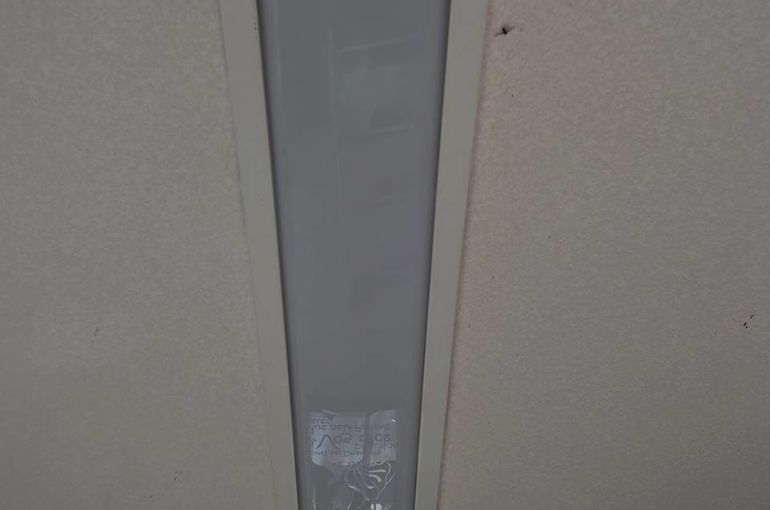 ブレーカー　分電盤　照明工事