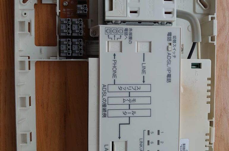 電気工事　東京　情報分電盤