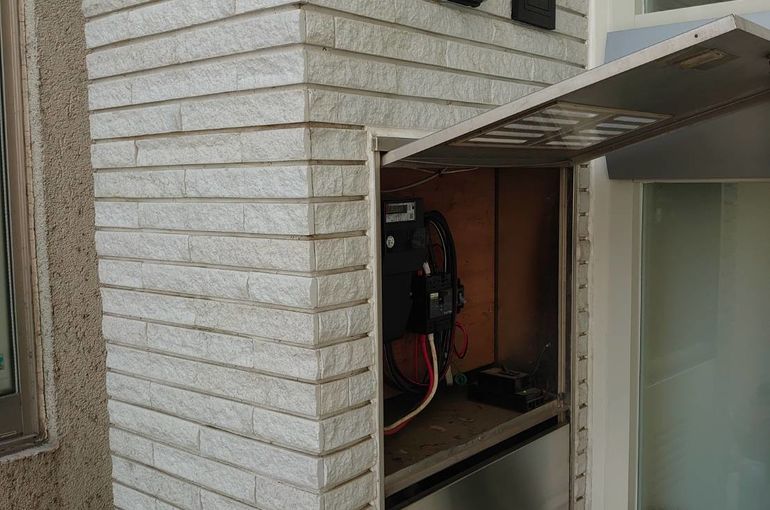 ブレーカー　分電盤