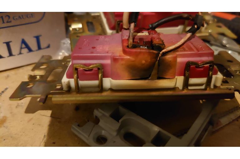 ブレーカー　分電盤